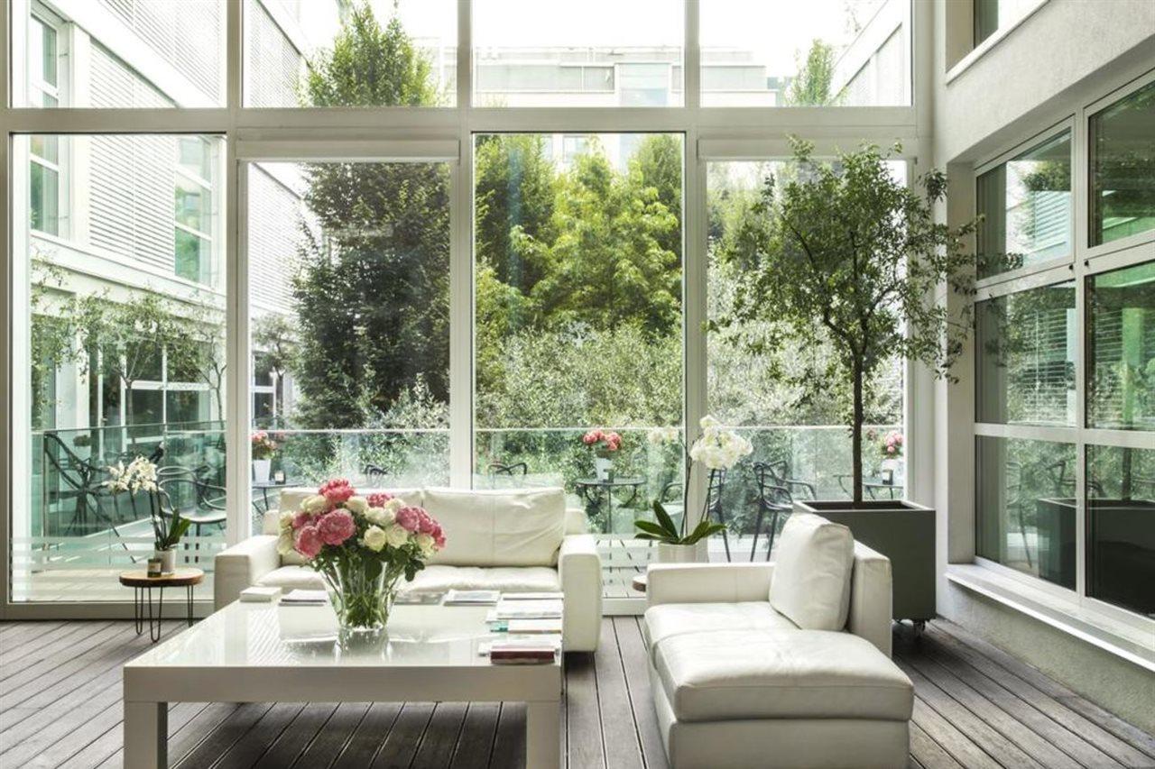 마그나 파스 이 호텔 어 퍼퓸 밀라노 외부 사진 Interior of the house
