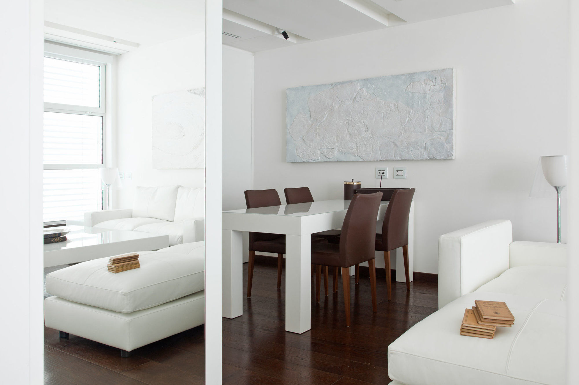 마그나 파스 이 호텔 어 퍼퓸 밀라노 외부 사진 Interior of a house