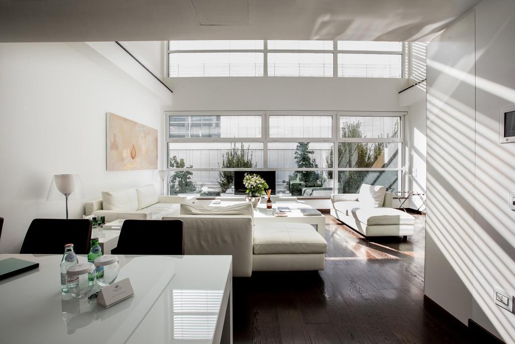 마그나 파스 이 호텔 어 퍼퓸 밀라노 외부 사진 Interior of the house